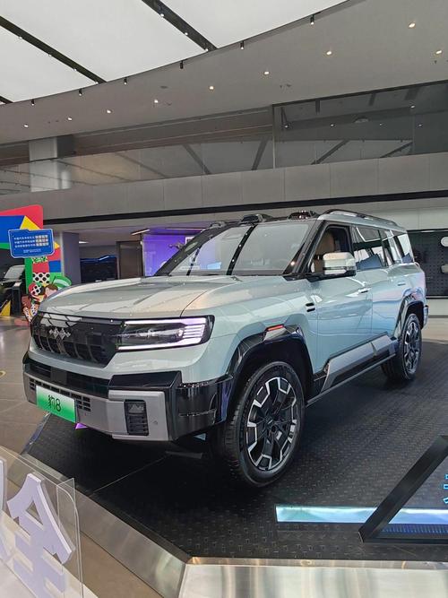 惠州52比亚迪方程豹硬派越野的爆款，英菲尼迪35周年与你共成长